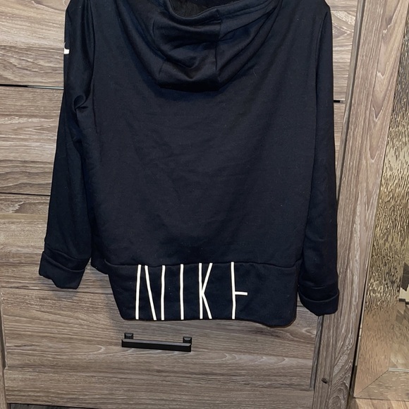 Nike Sweatshirt - Picture 2 of 2